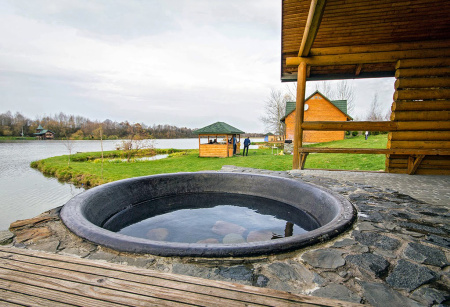 Чугунный банный чан для купания. Вместимость от 10 до 12 человек